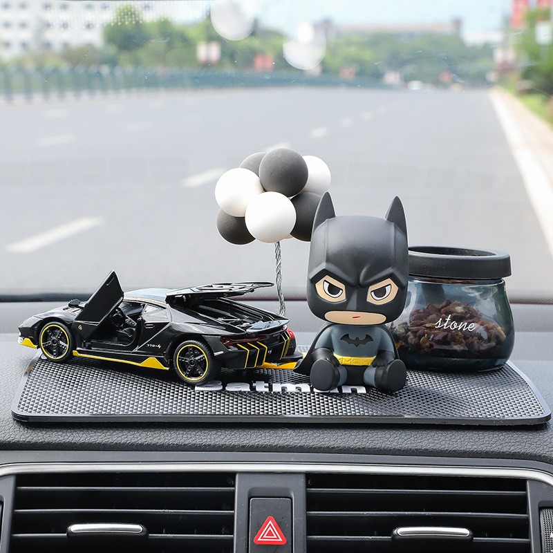 Mô hình Batman và xe hơi trang trí Decor Hà Nội